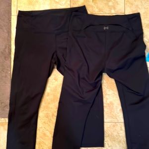 Women’s black crop leggings